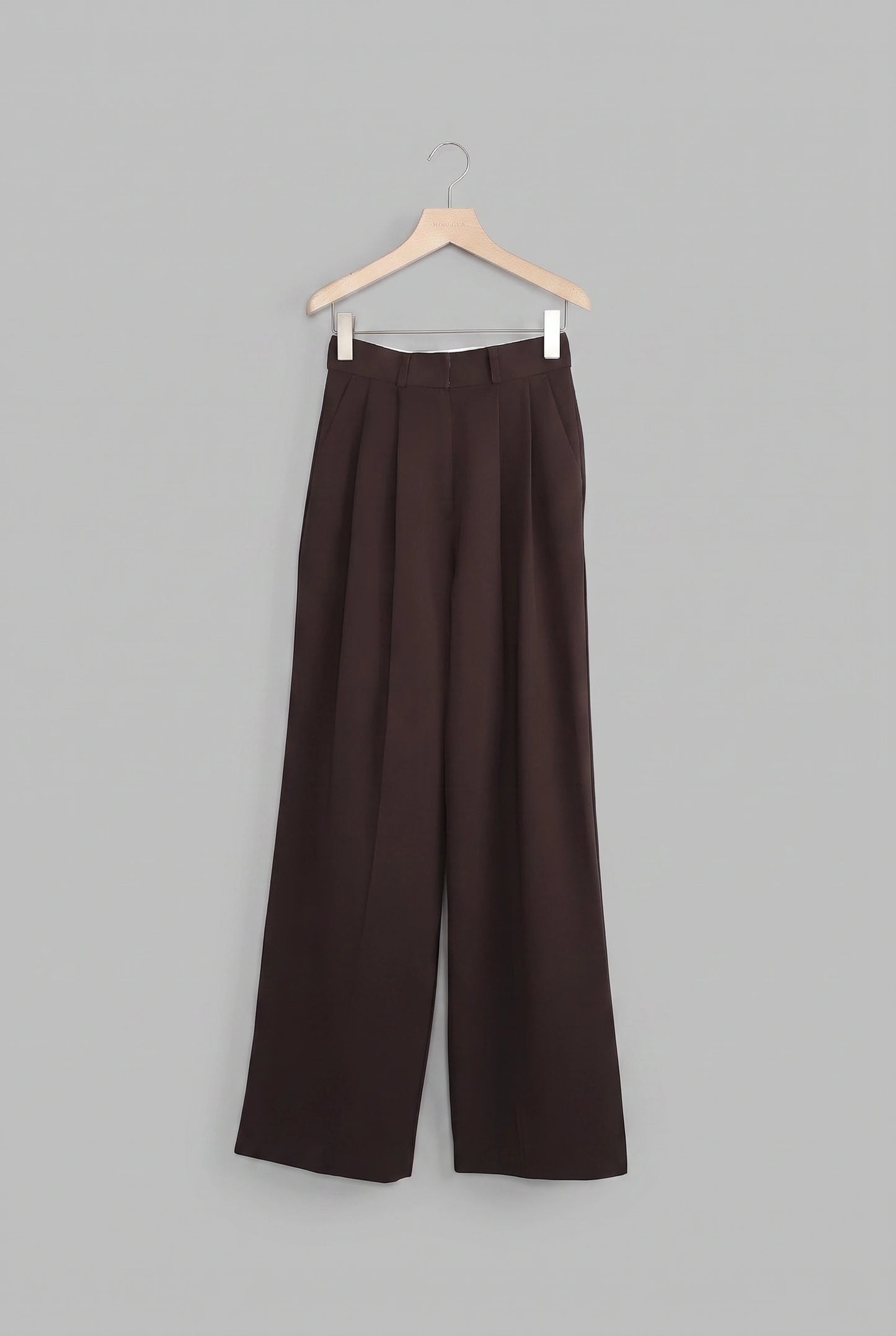 ishi センタータック入りワイドパンツ