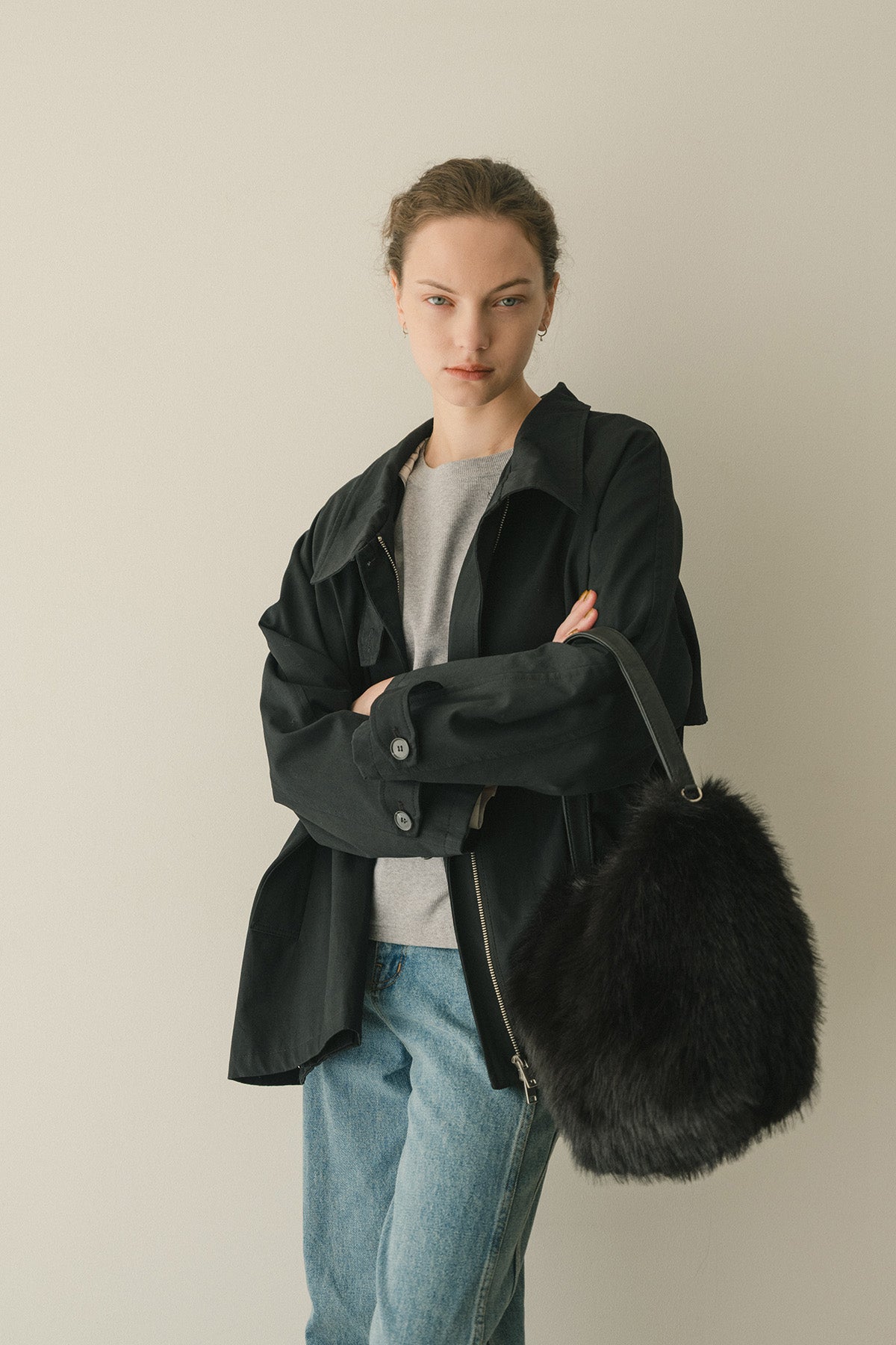 Teresa Cambi 3WAYフェイクファーバッグ（ショルダー付）