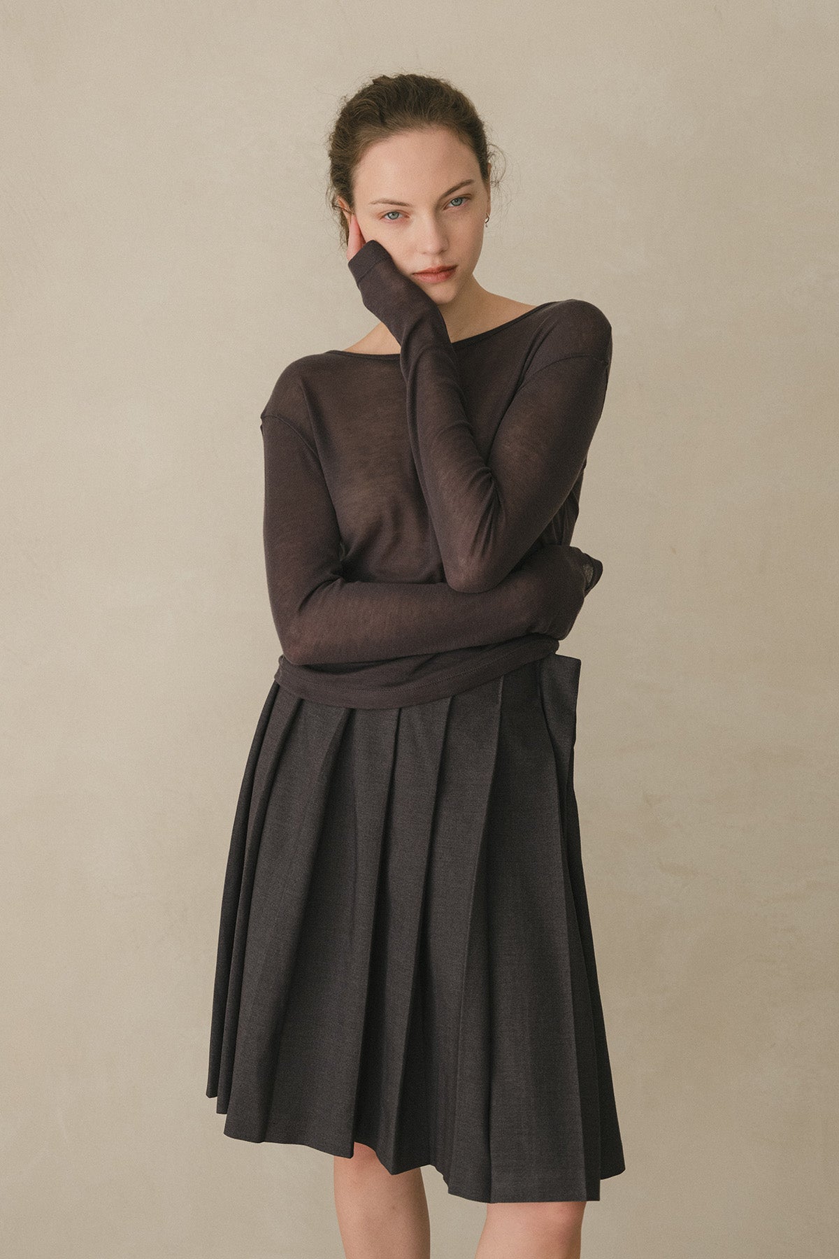 ishi ピークドアクセントプリーツスカート