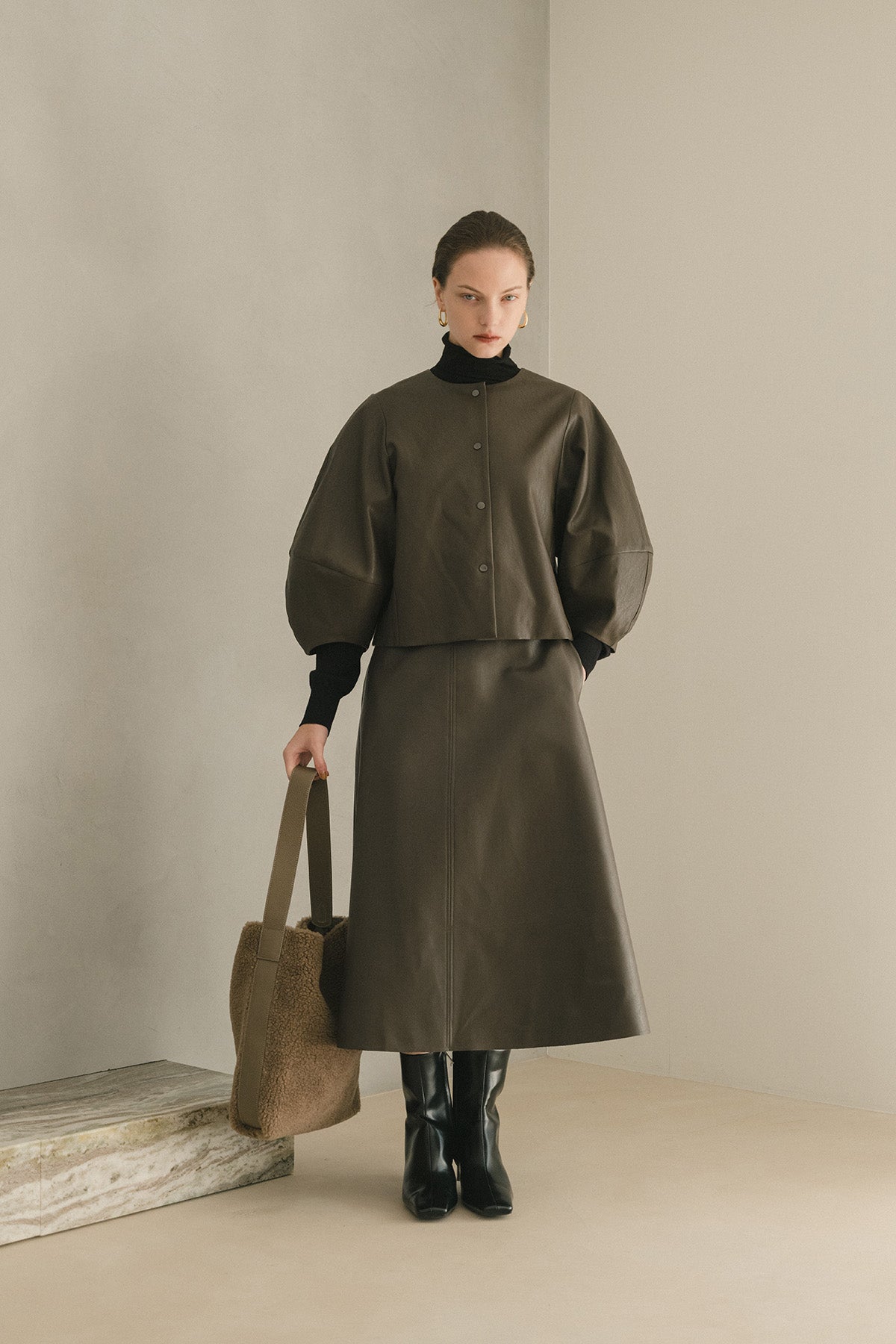 フェイクレザーボリュームスリーブブルゾン