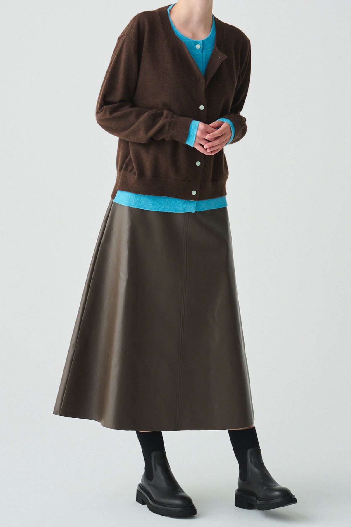 フェイクレザーセミフレアスカート – LiSA LiSA ONLINE SHOP