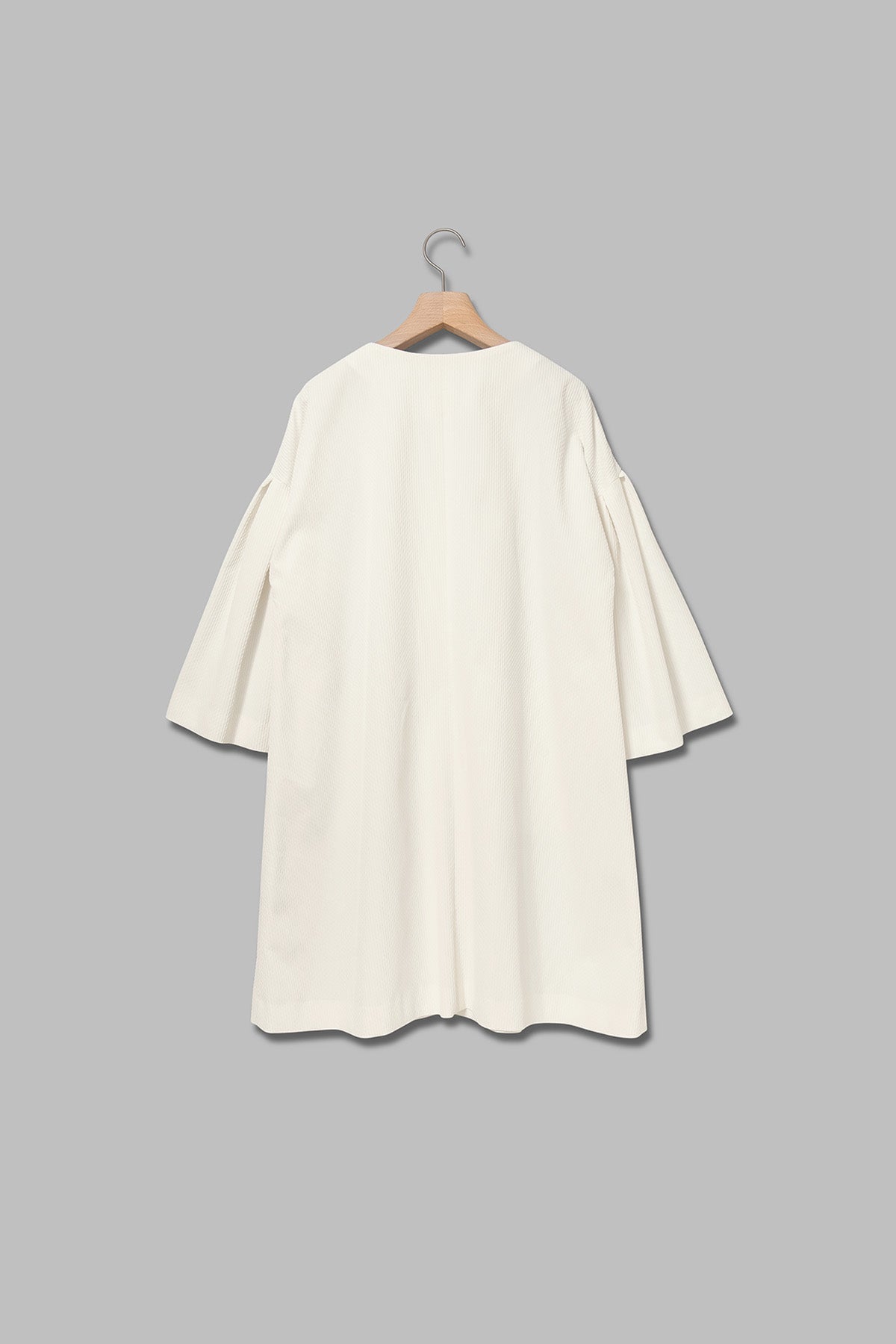 ボリュームスリーブエアリーコート