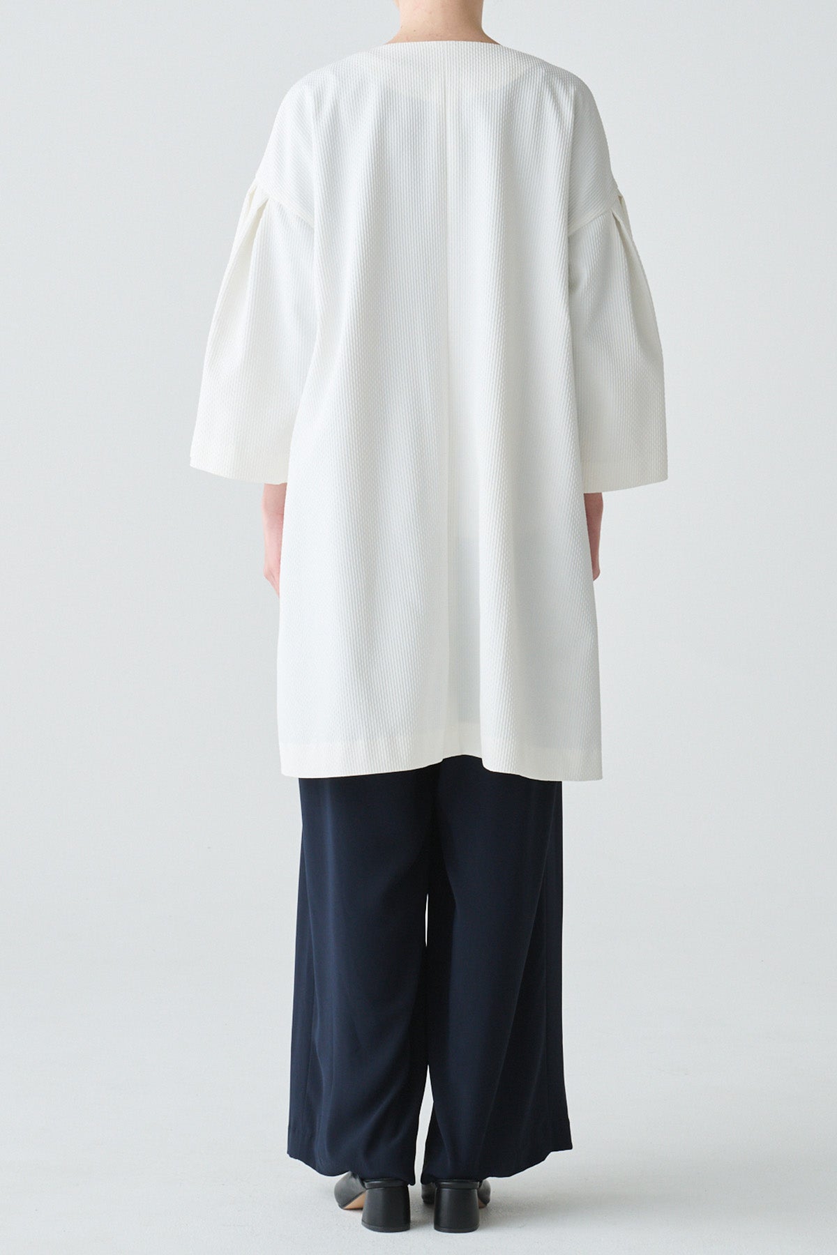 ボリュームスリーブエアリーコート