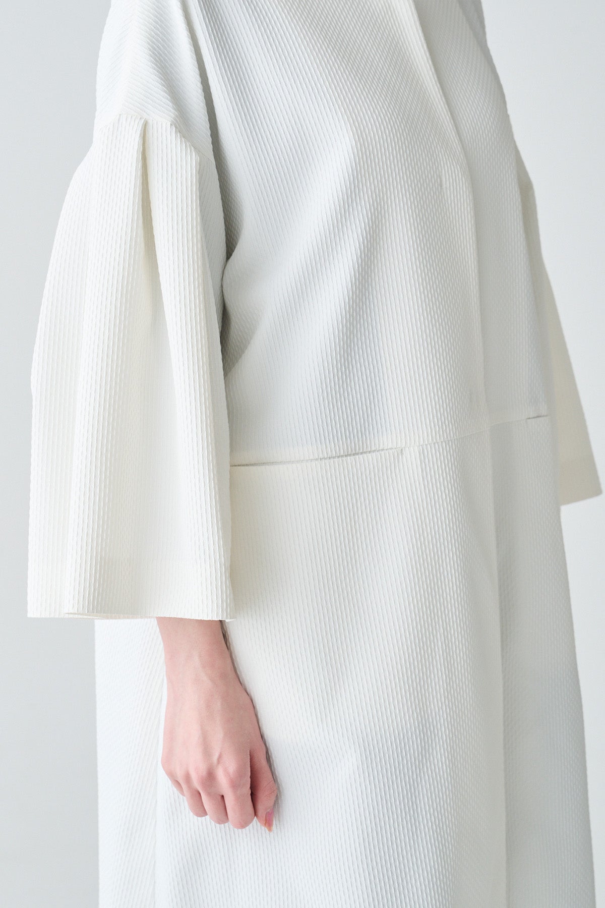 ボリュームスリーブエアリーコート