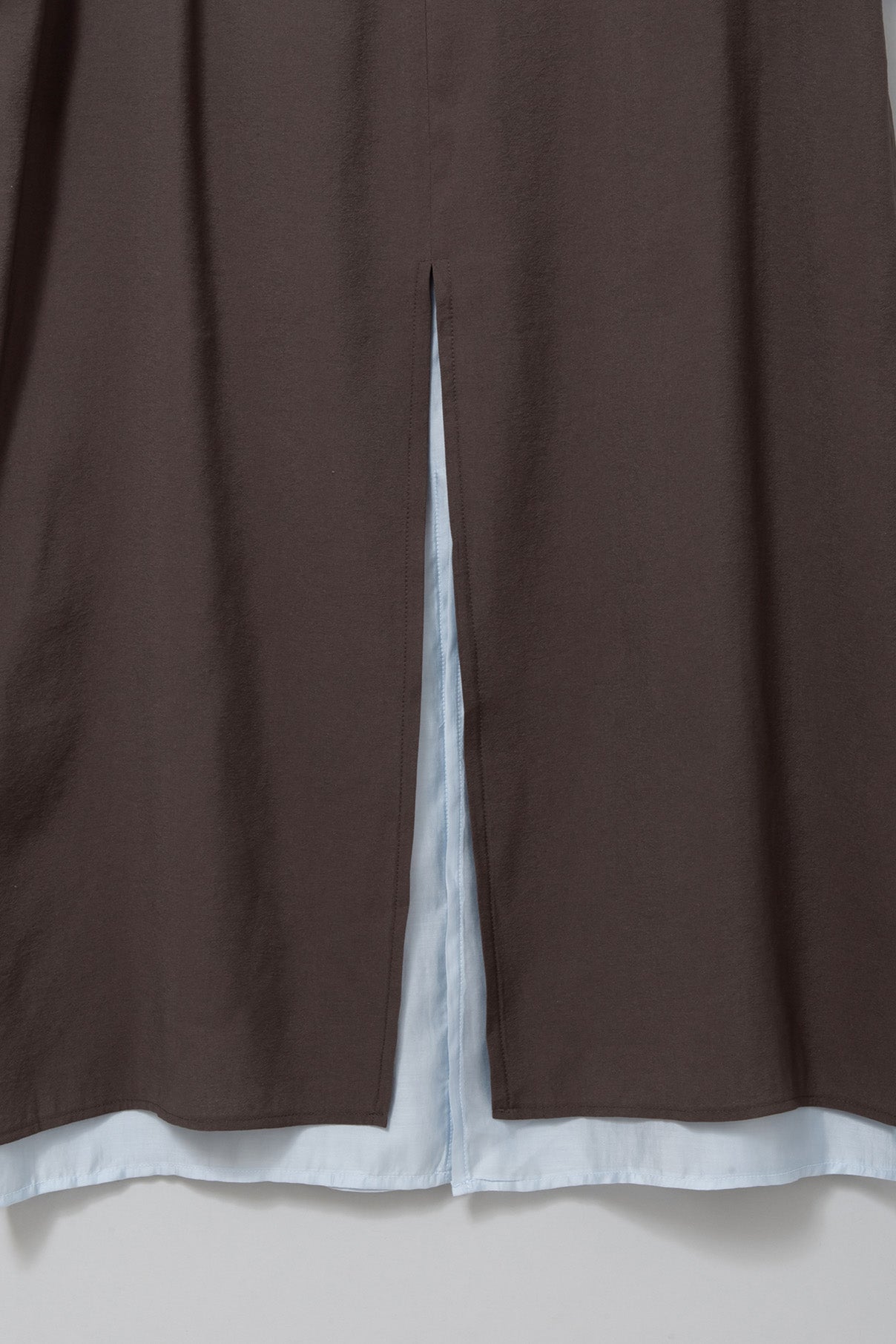 ishi バイカラーレイヤードスリットスカート