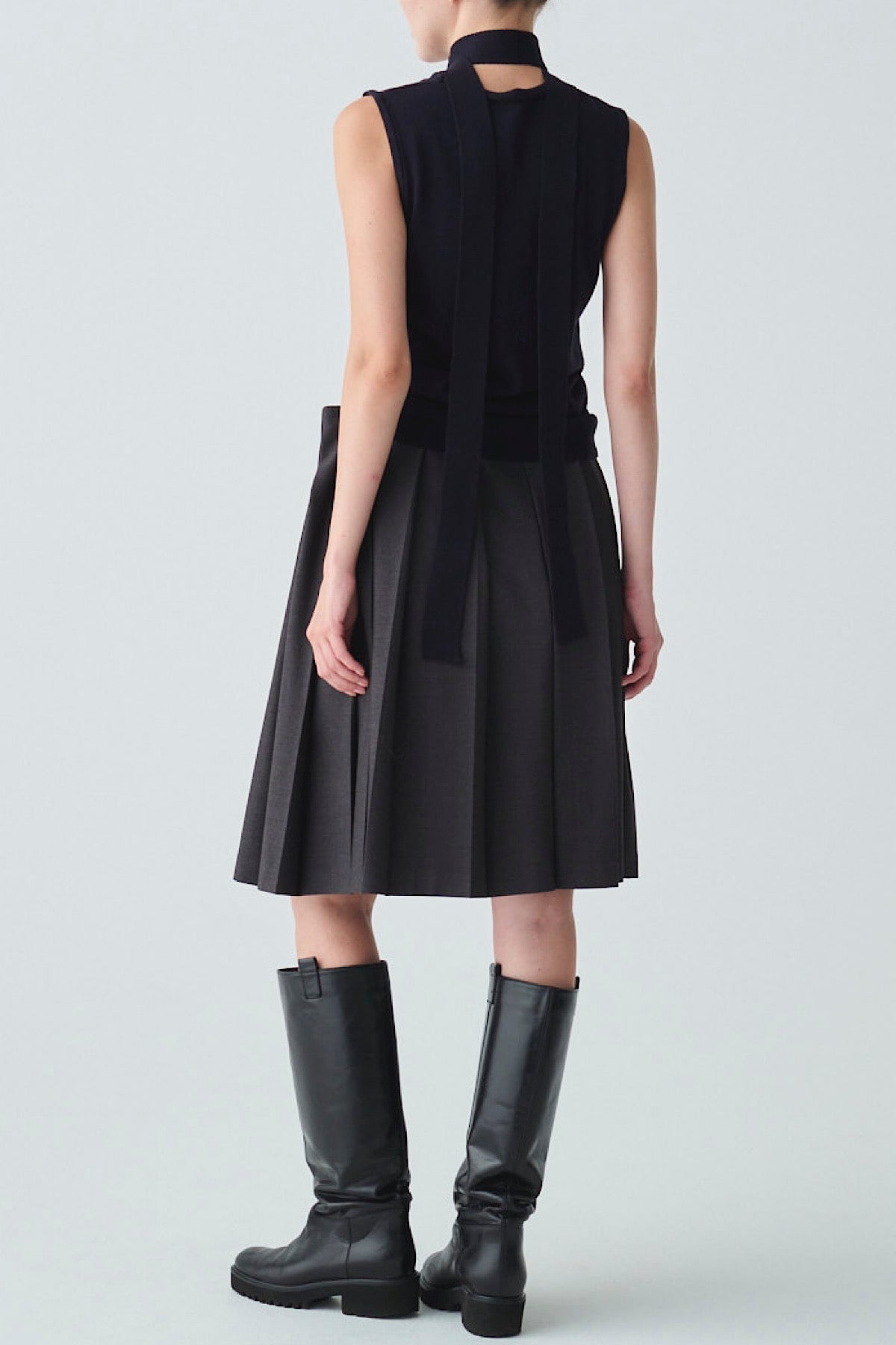 ishi ピークドアクセントプリーツスカート