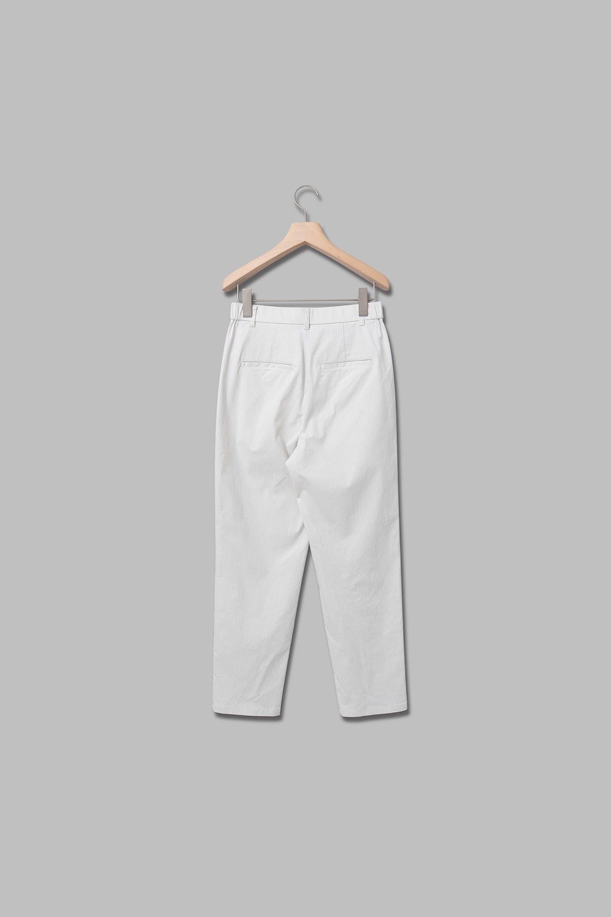 リネン混テーパードパンツ