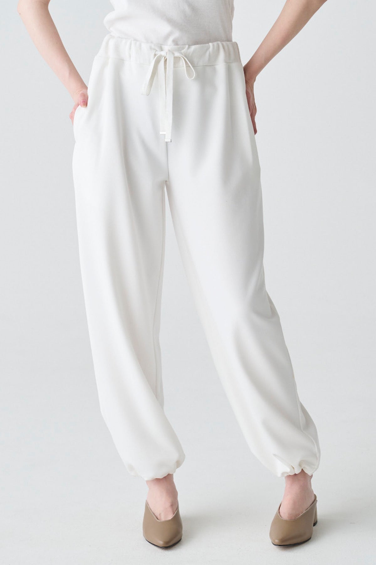 ダブルドロストセミワイドパンツ