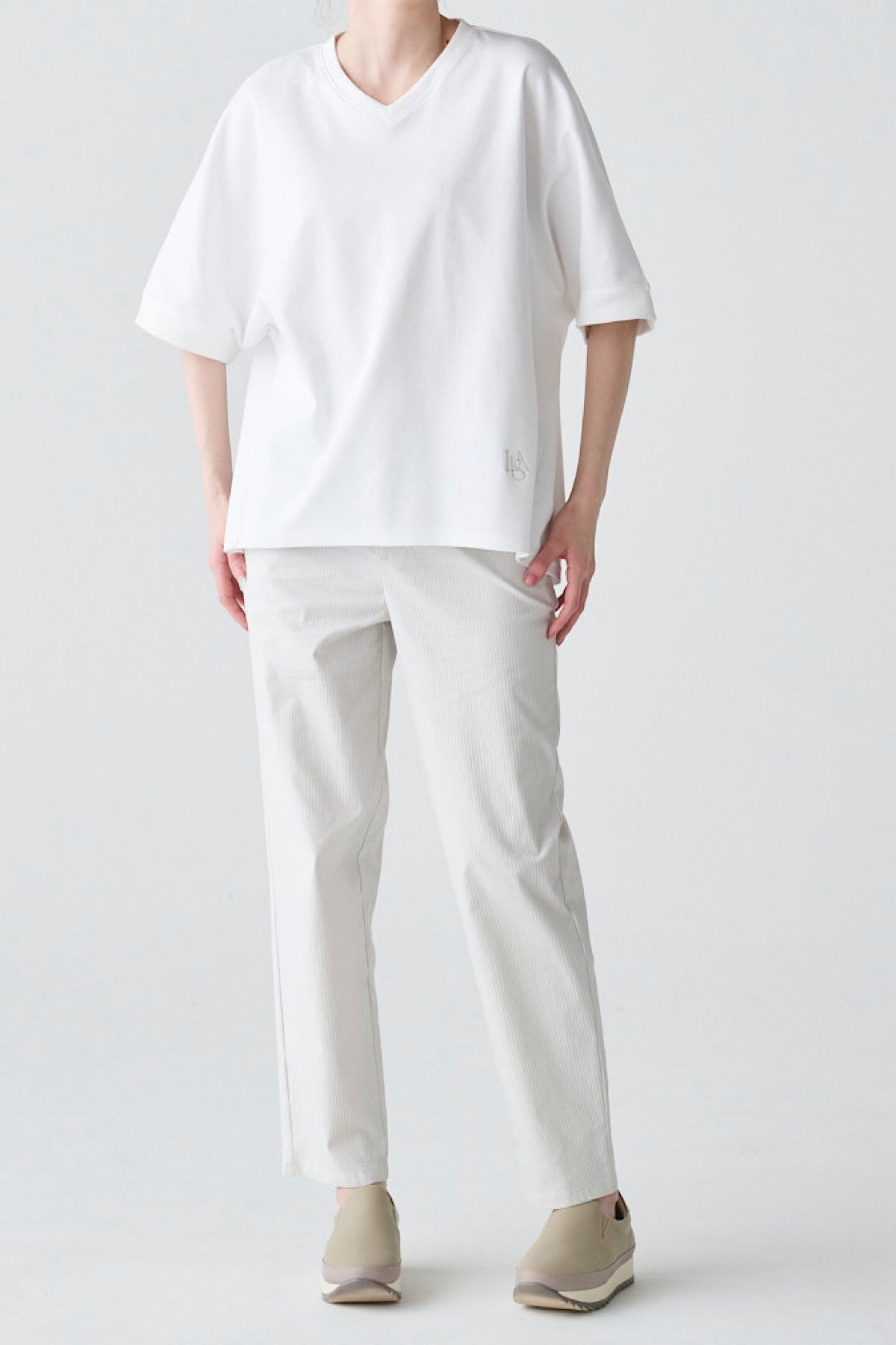 Vネックロゴ入りドルマンスリーブカットソー（2枚セット）