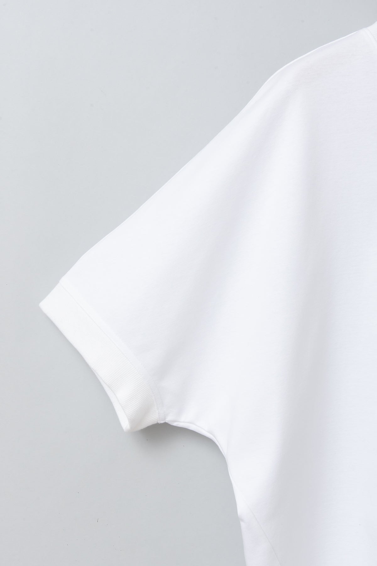 Vネックロゴ入りドルマンスリーブカットソー（2枚セット）