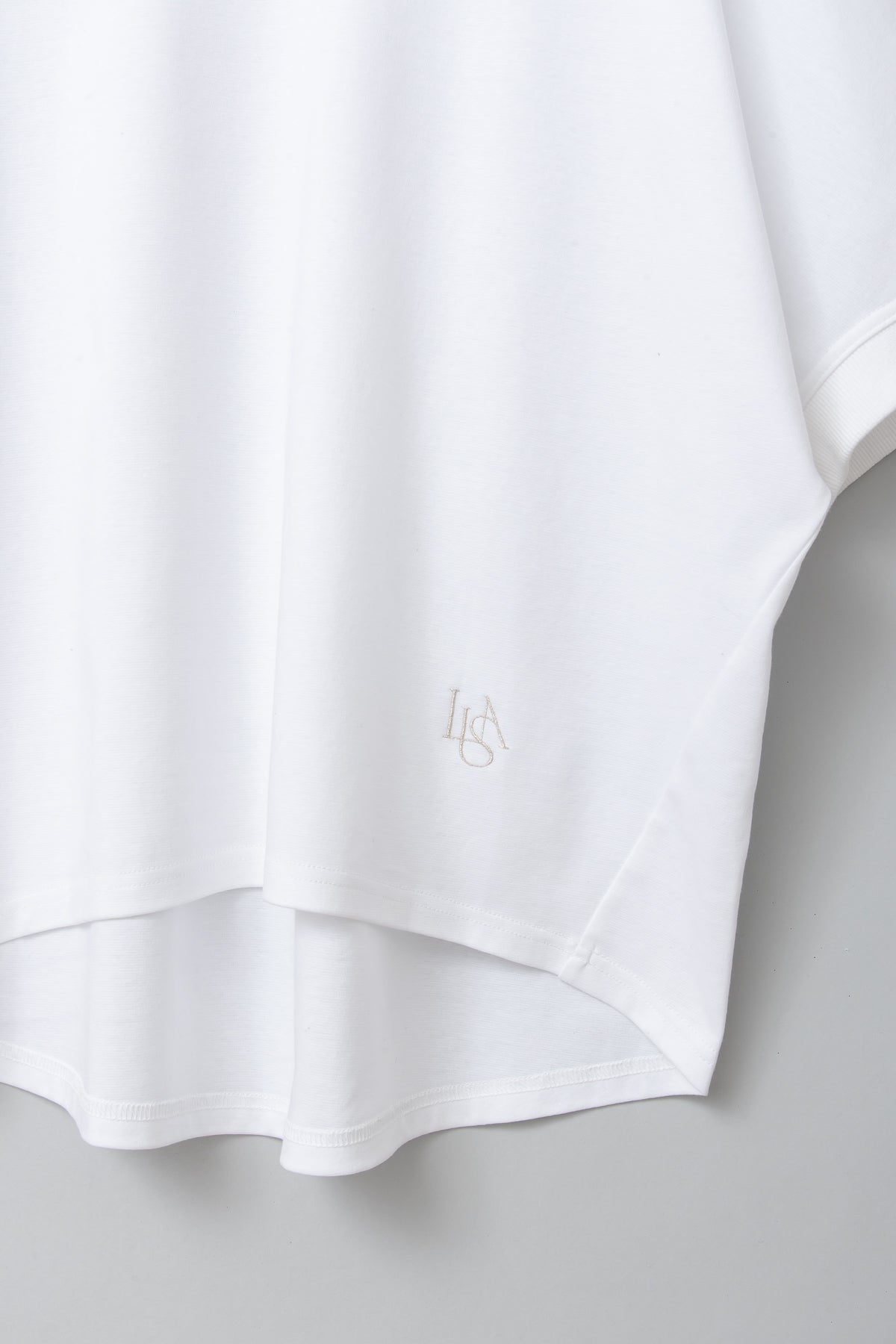 Vネックロゴ入りドルマンスリーブカットソー（2枚セット）