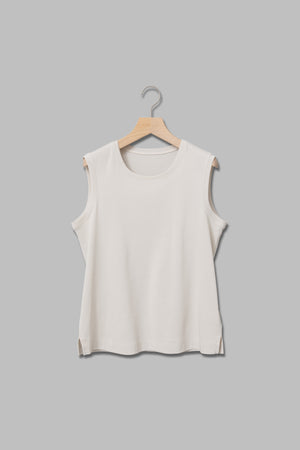 ライトベージュ