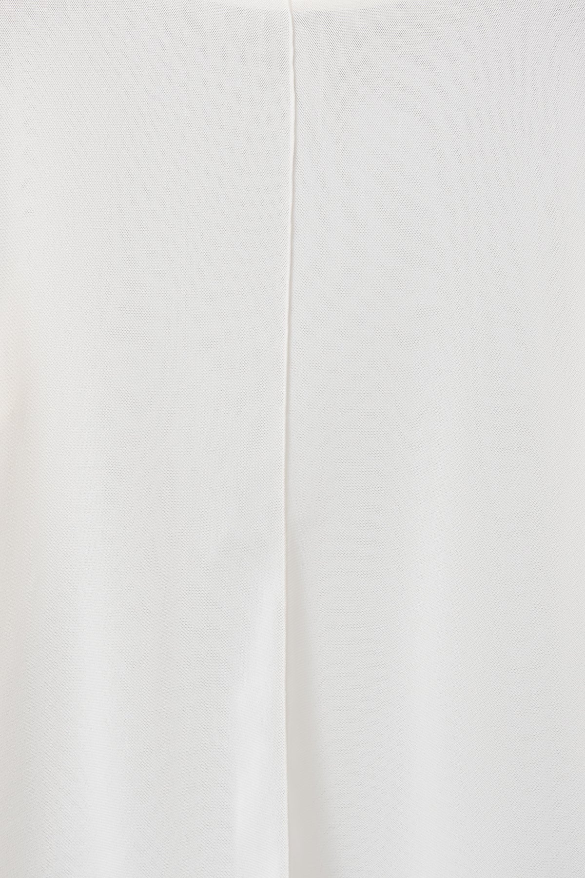 ハイネックメッシュプルオーバー