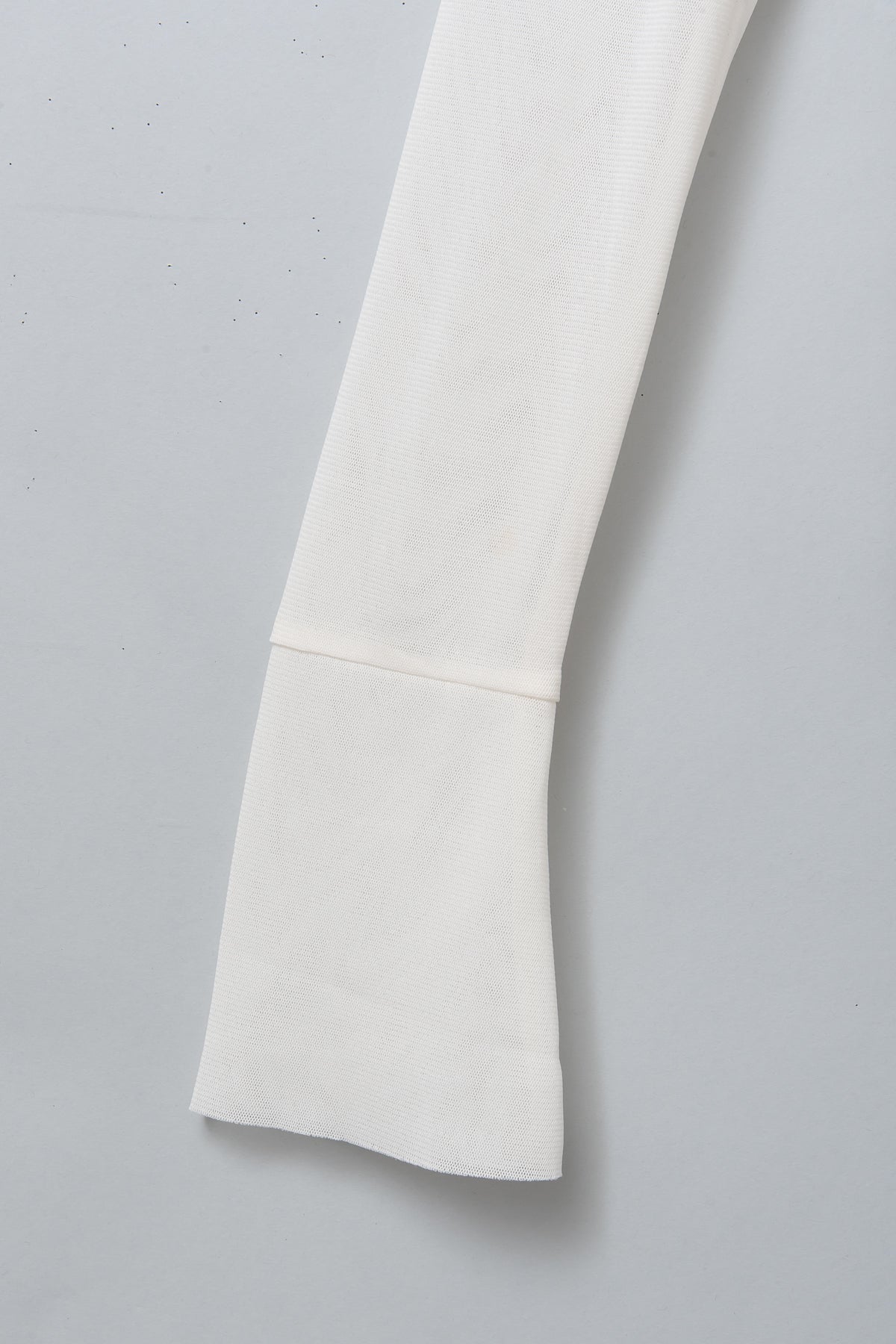 ハイネックメッシュプルオーバー