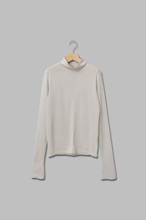 ペールベージュ