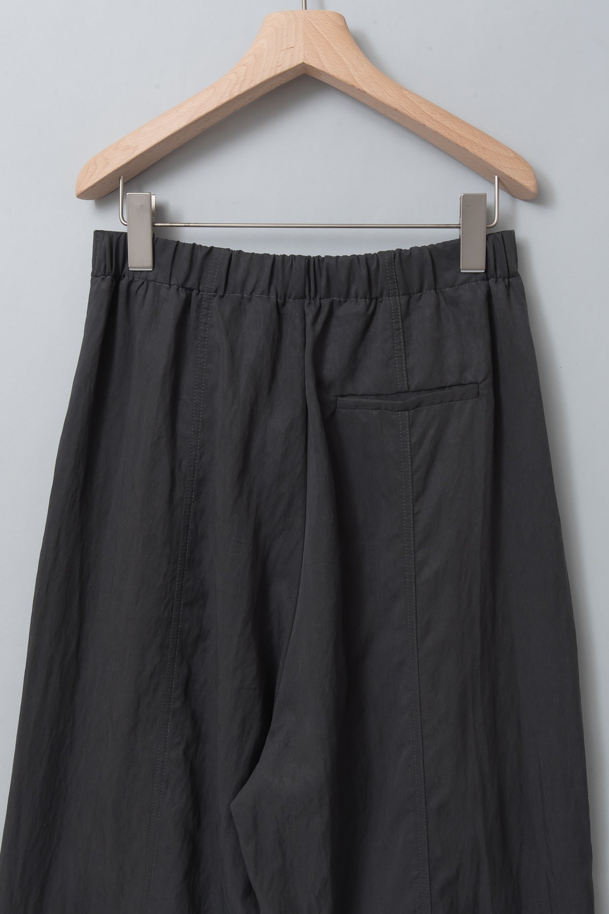 アシンメトリータックパンツ