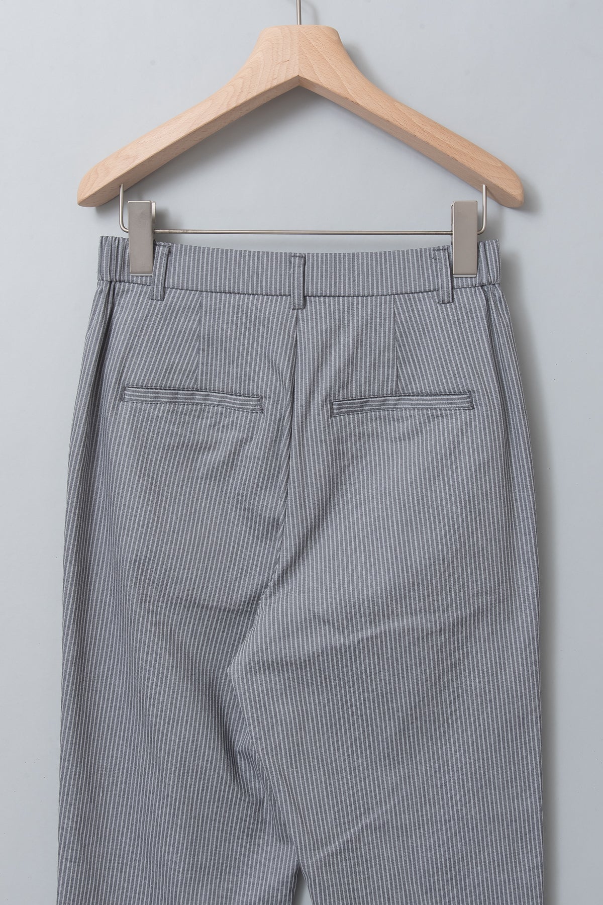 リネン混テーパードパンツ