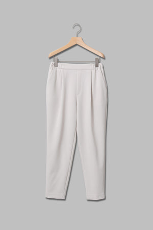 ライトベージュ