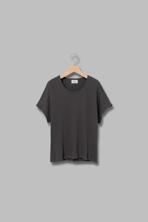 チャコールグレー