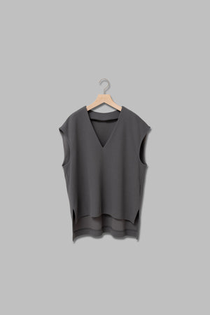 チャコールグレー