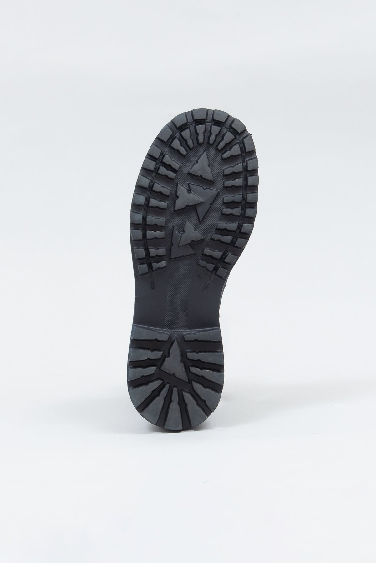 LOFINA フロントジップショートブーツ