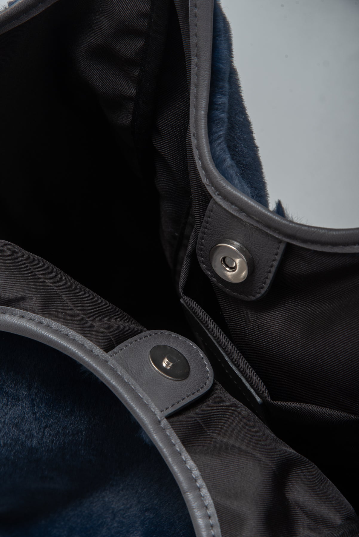MARCO MASI フェイクファー×レザーハンドルトートバッグ
