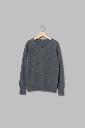 チャコールグレー