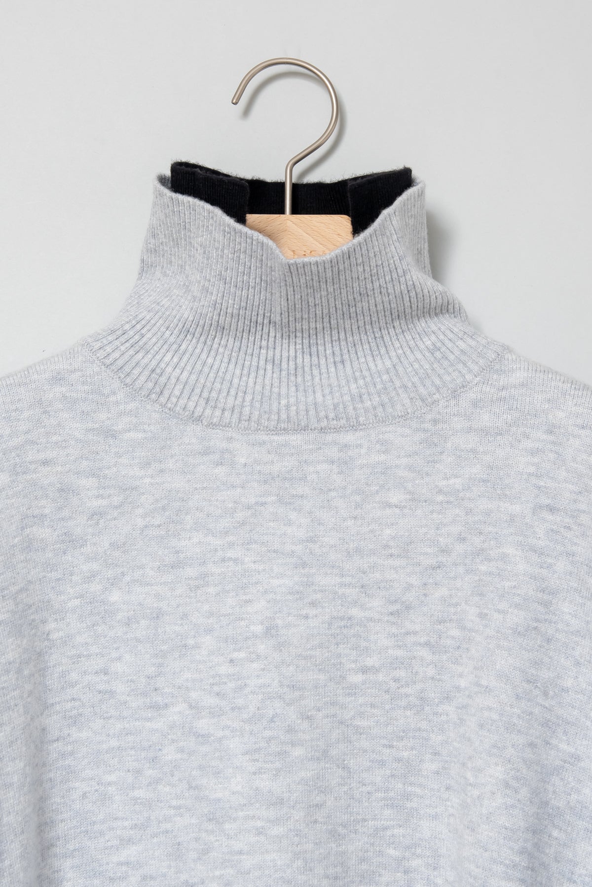 レイヤードカラーウール混ニット