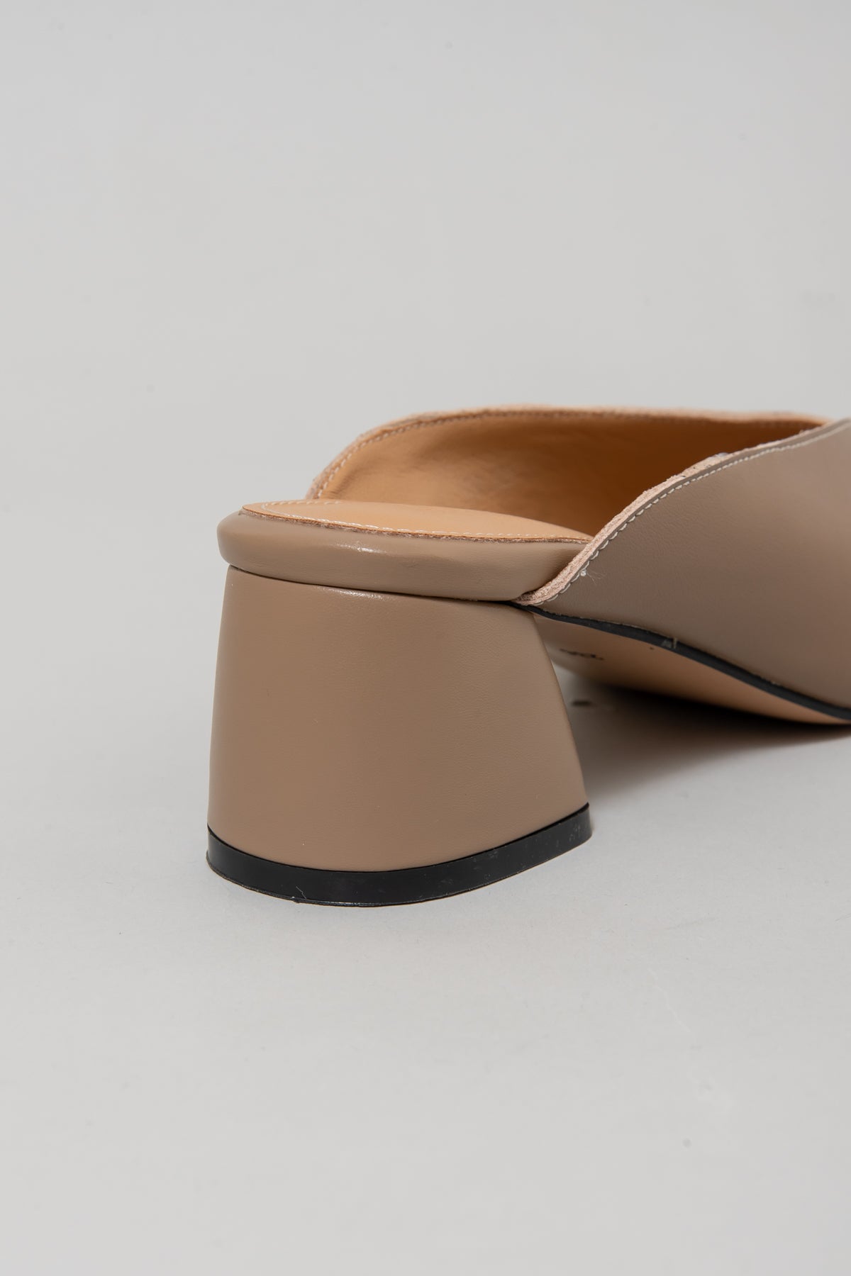 アーモンドトゥミュール