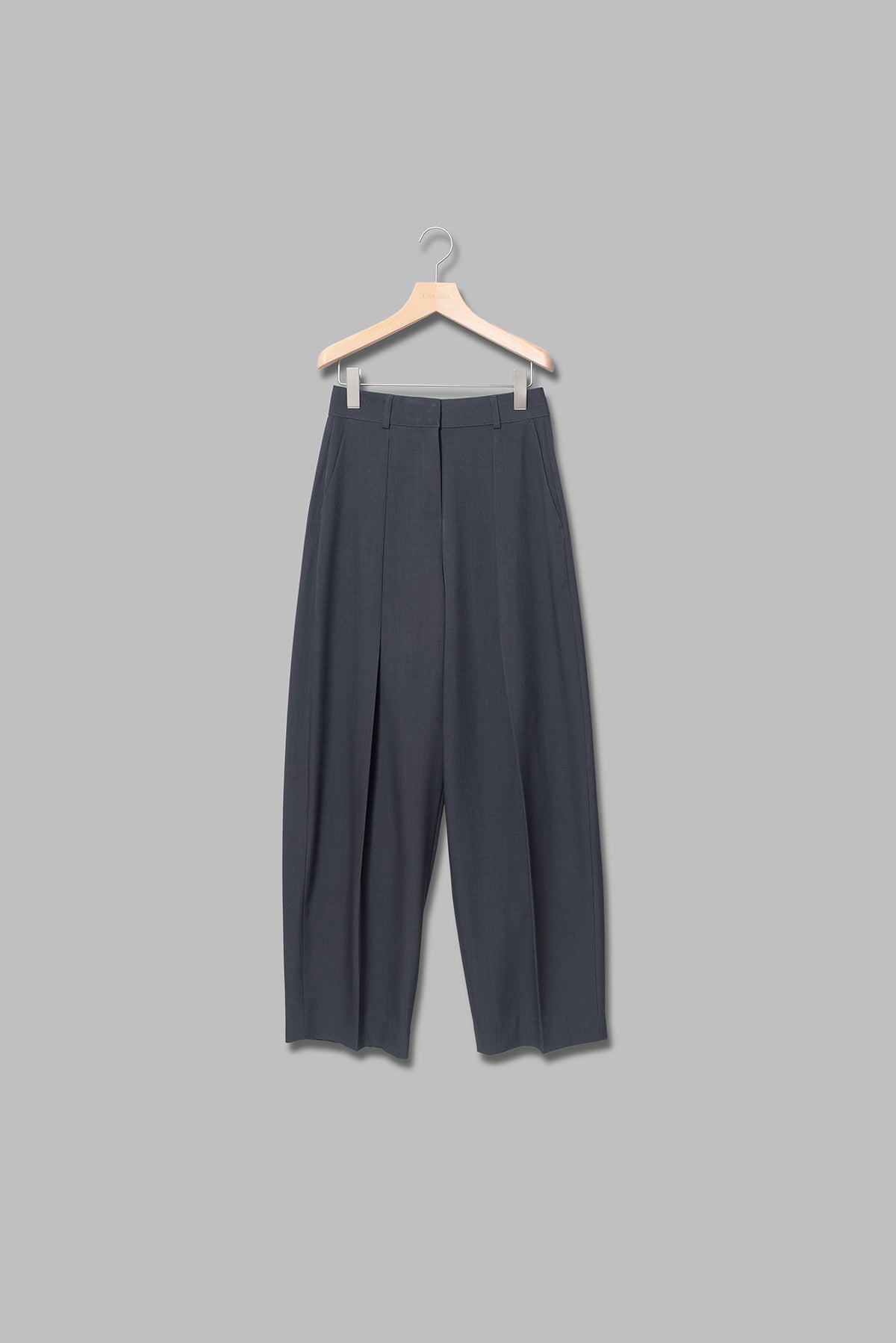 ishi インタックセミワイドパンツ