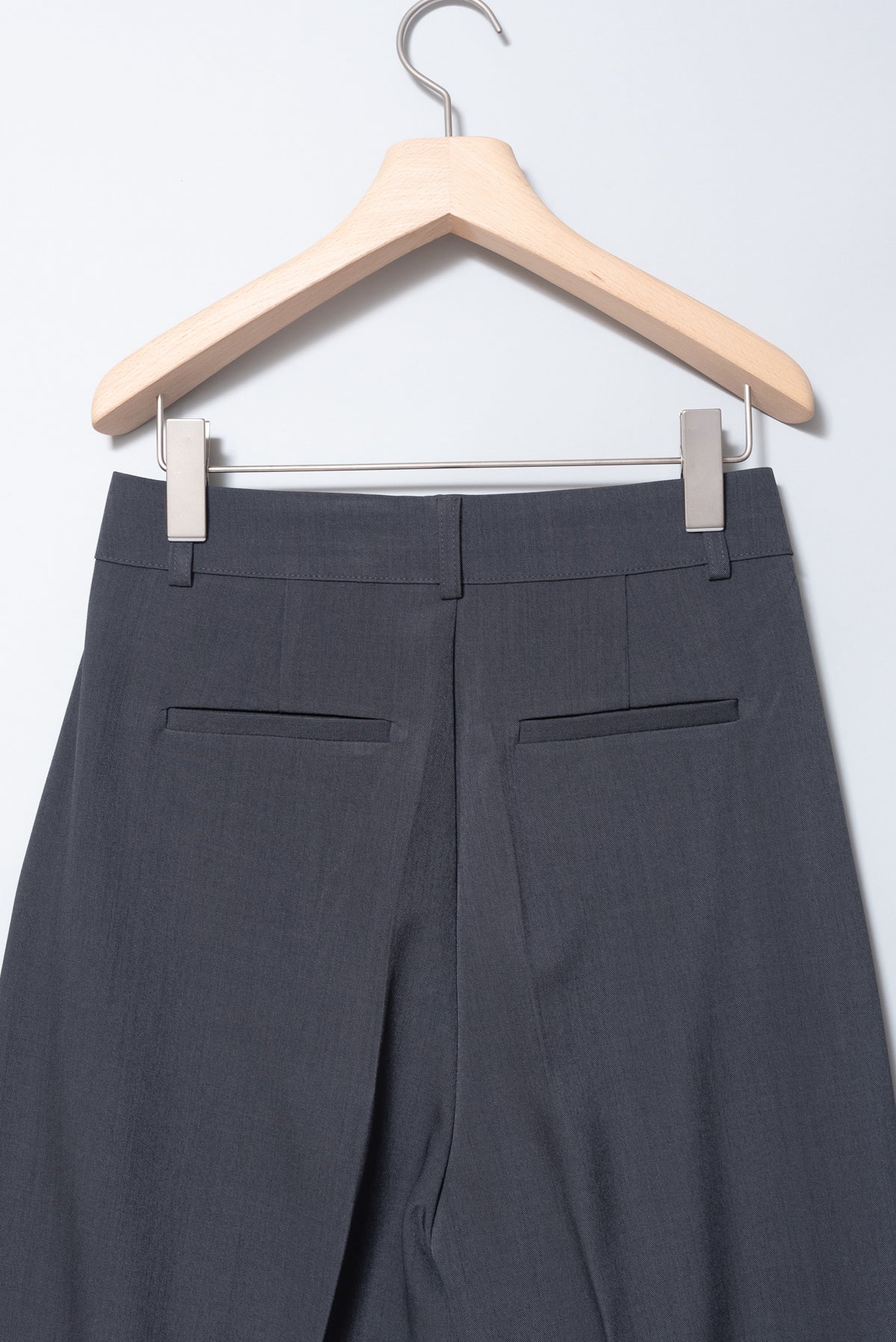 ishi インタックセミワイドパンツ